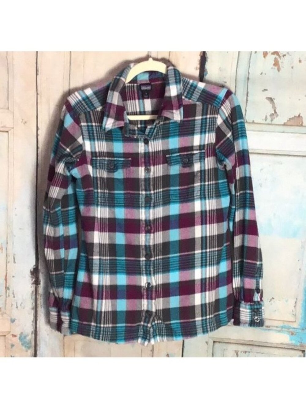 Patagonia Womans 2 (X Small) Fjord Flannel Organic Cotton Button Down Long Sleev